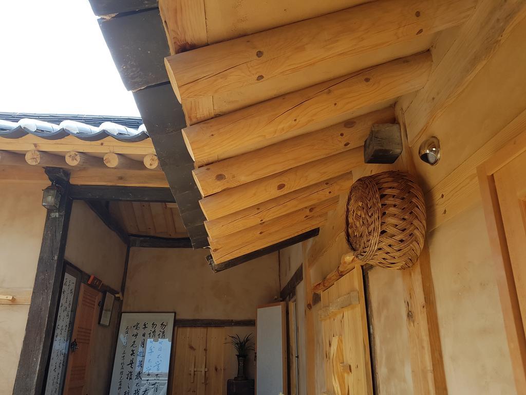 Jukheon Traditional House Andong Extérieur photo