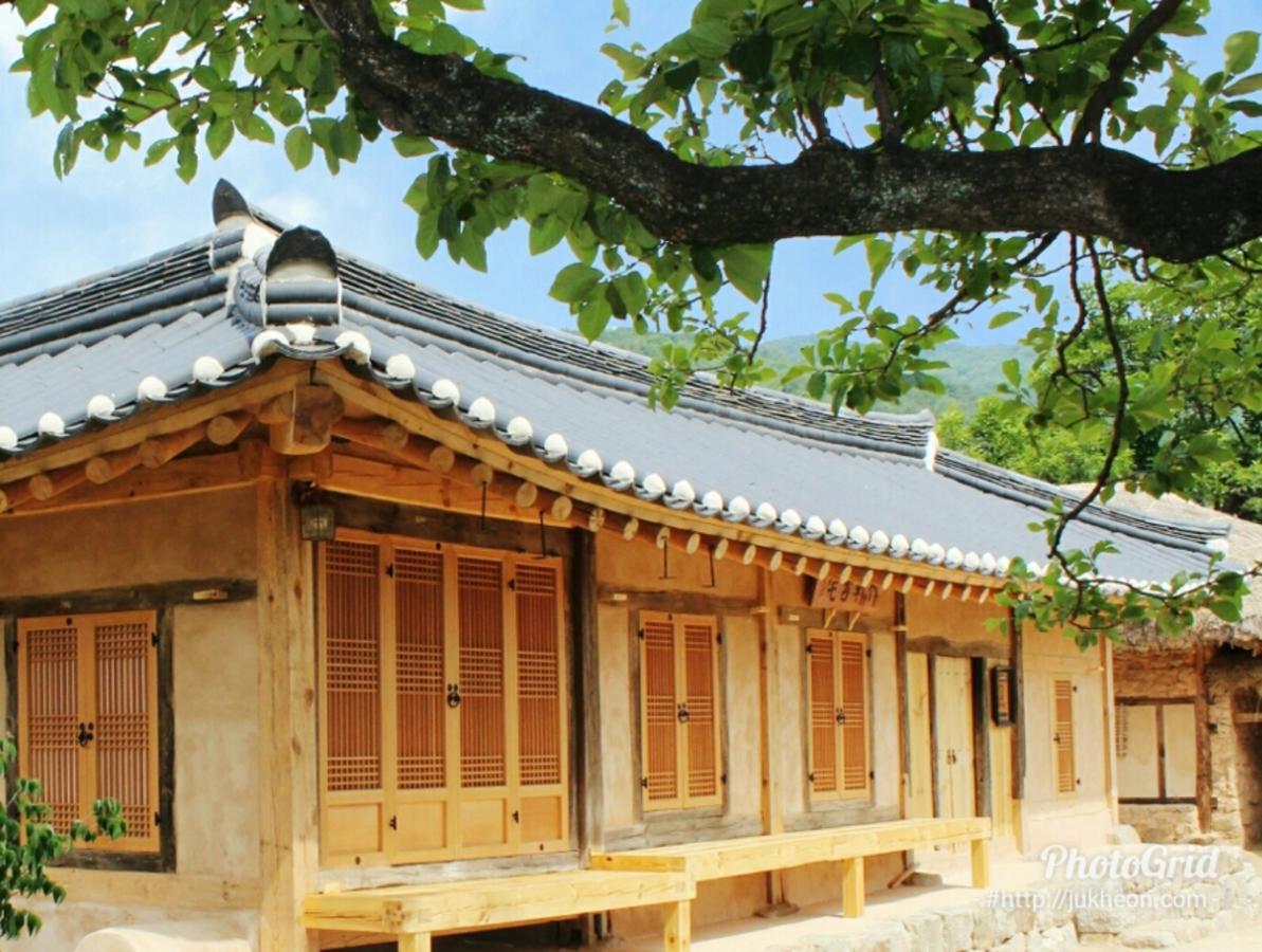 Jukheon Traditional House Andong Extérieur photo